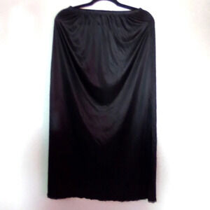 Skirt size xl ( box AG )